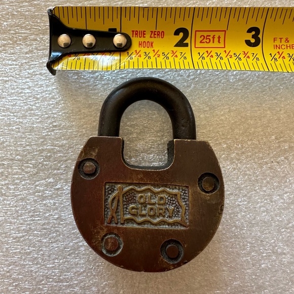 1890 Old Glory Lock and Key, Independent Lock Company, Fitchburg, MASS - Picture 8 of 11